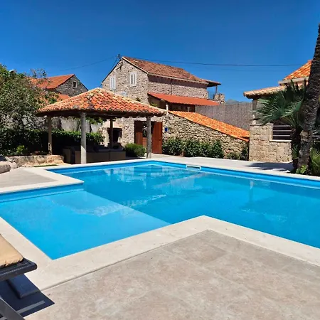 Vila Guardian